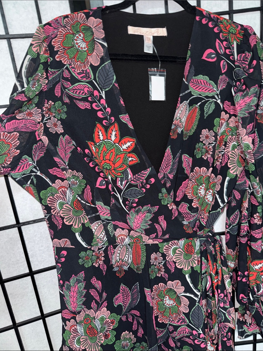 Anthropologie Hutch Long-Sleeve V-Neck Wrap Maxi Dress – Size 1X – Sold Out - Picture 15 of 16